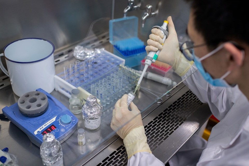 Empresa chinesa diz que vacina gerou anticorpos em 90% dos pacientes