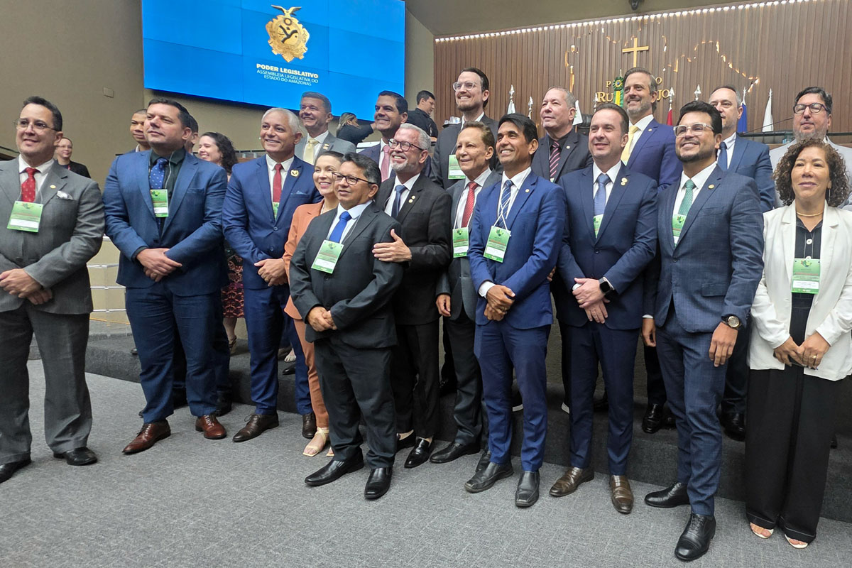 Deputado Marcelo Cruz destaca discussões ambientais durante encontro do Parlamento Amazônico em Manaus