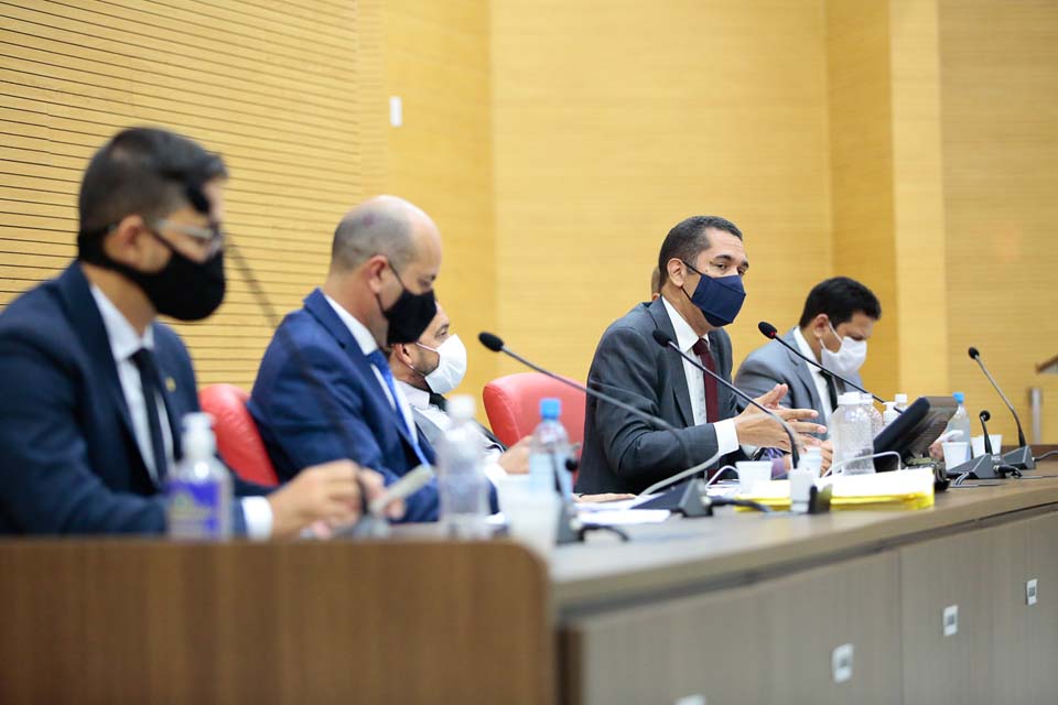 Deputados ouvem secretário de Estado Finanças sobre projetos e ações do Governo