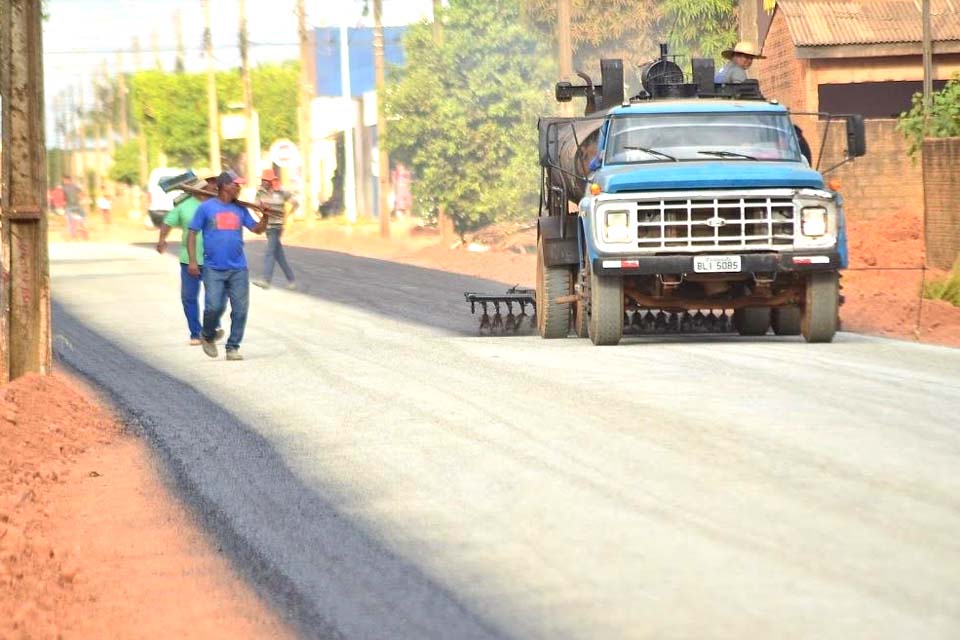No Cristo Rei o asfalto já é realidade: com duas frentes de trabalho, obras aceleram no bairro