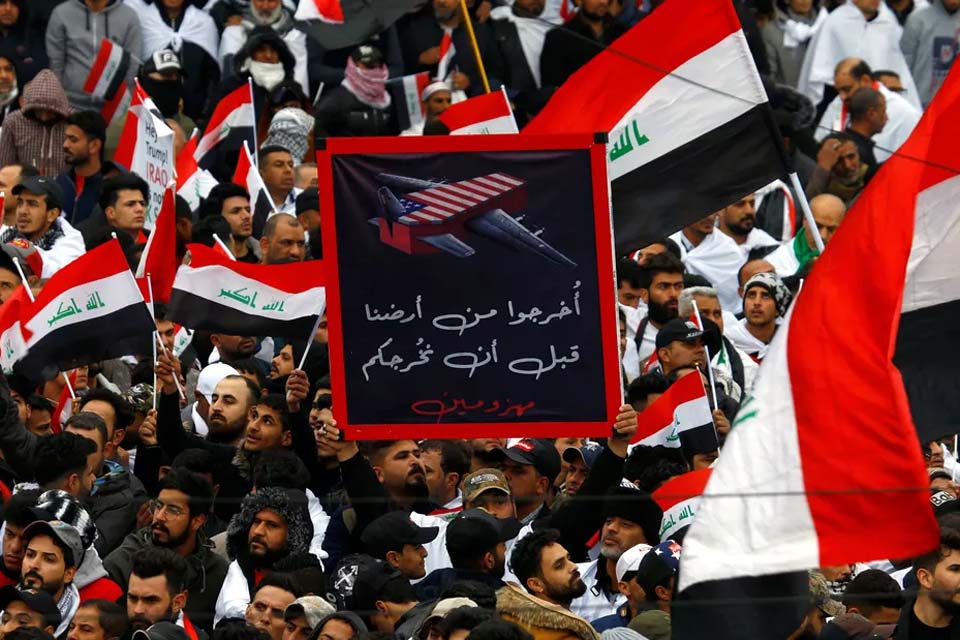 Forças de segurança iraquianas desalojam manifestantes