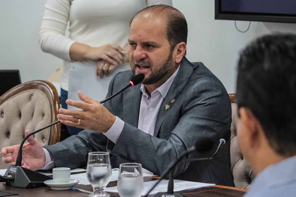 Deputado Cirone Deiró defende aprovação da lei de regularização fundiária e urbana para o avanço do estado