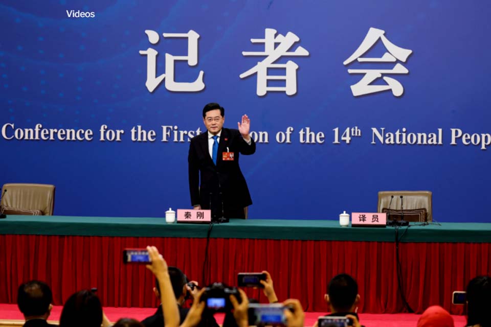 Chanceler chinês diz que 'confronto e conflito' vão ocorrer se EUA não mudarem