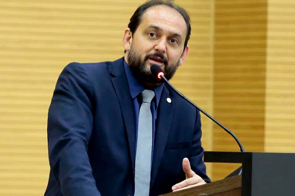 Deputado Laerte Gomes diz que falta de professores e escolas sem retorno de aulas é resultado de falta de planejamento da Seduc