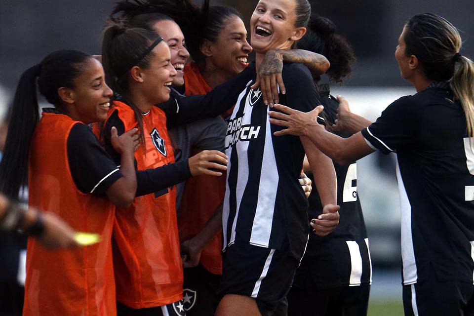 Brasileiro Feminino: quatro equipes se garantem na 1ª divisão de 2024