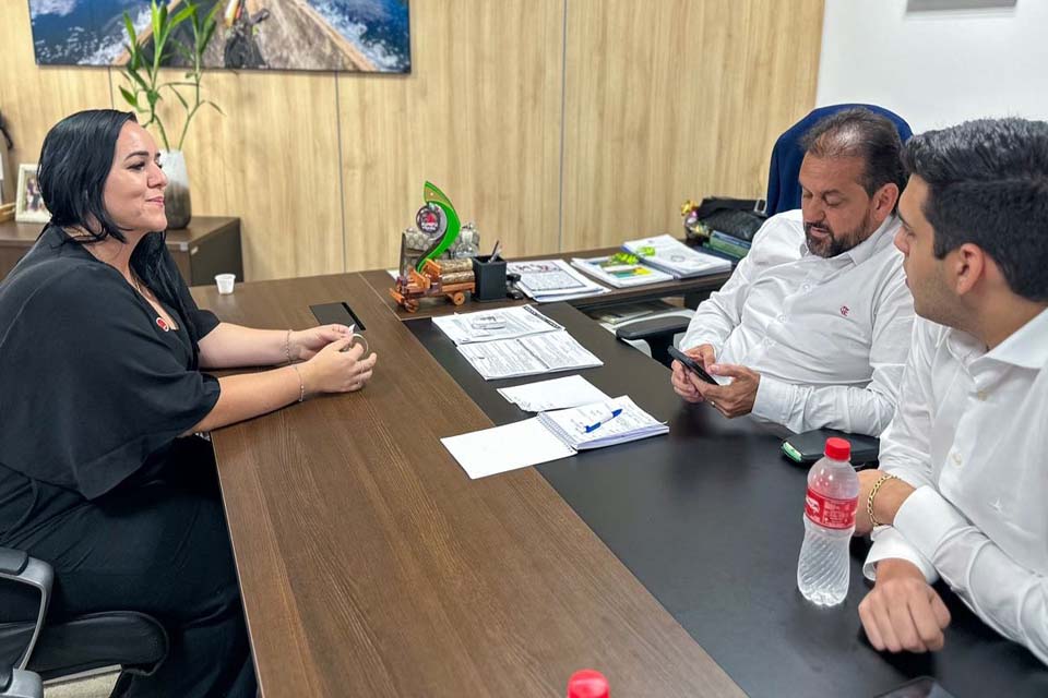 Deputado Laerte Gomes  debate demandas com  liderança de Ministro Andreazza 