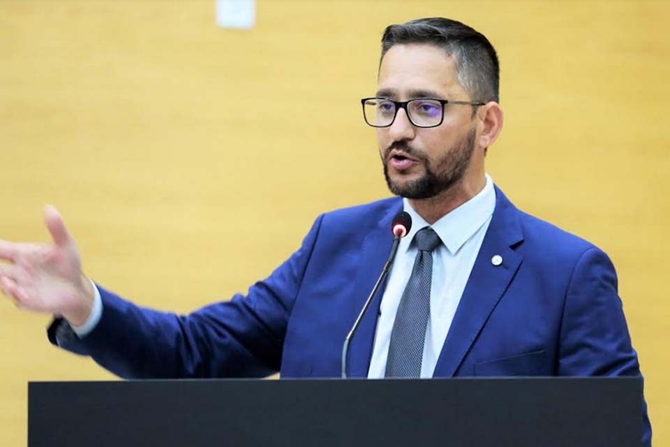 Projeto do deputado Anderson que transforma Espigão do Oeste em estância turística é sancionado pelo governador