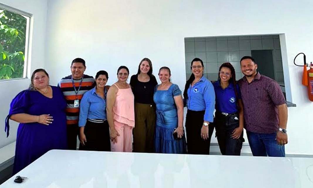 Deputada Gislaine Lebrinha inaugura refeitório em escola de Chupinguaia 
