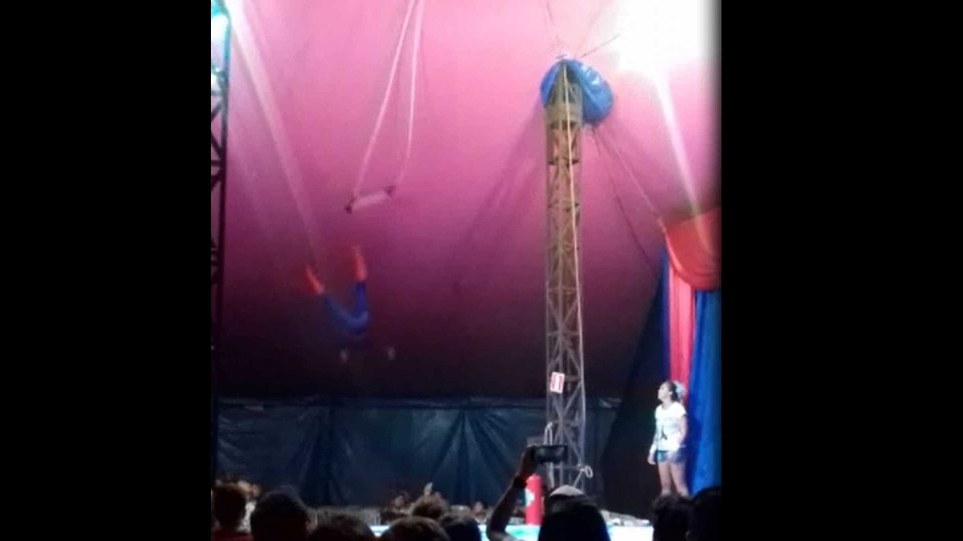 'Homem Aranha' cai durante apresentação em circo