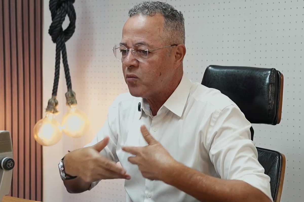 Ex-prefeito Roberto Sobrinho relata “fogo amigo” do PT, absolvições e critica investigações: “Objetivo era me colocar como corrupto”