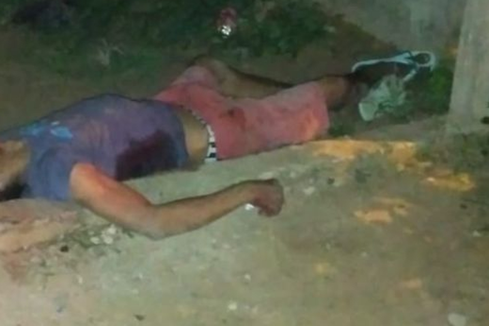 Homem é morto a tiros e pauladas ao invadir residência, em Ji-Paraná