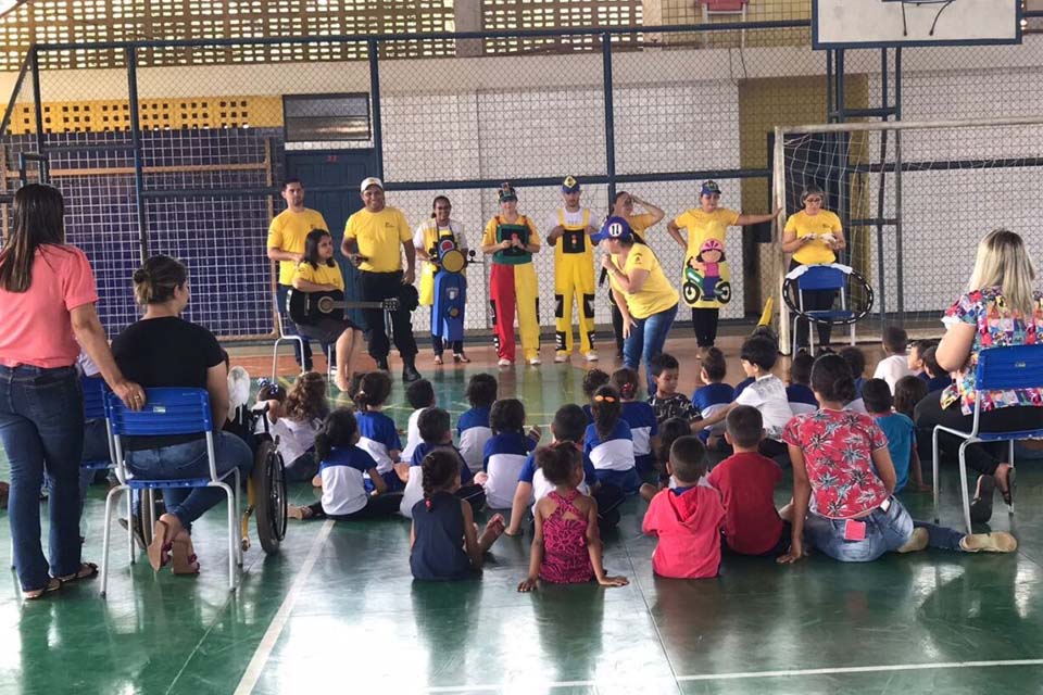 Com projeto de incentivo à segurança no trânsito em escolas, Detran premia alunos 