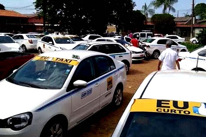 Semtran notifica o Sintax que iniciará fiscalização sobre taxi compartilhado e transporte irregular