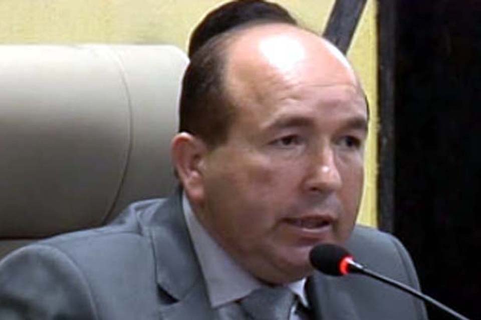 SEMOB atende pedido de Edwilson Negreiros e vai asfaltar rua que passa por 2 bairros na Capital