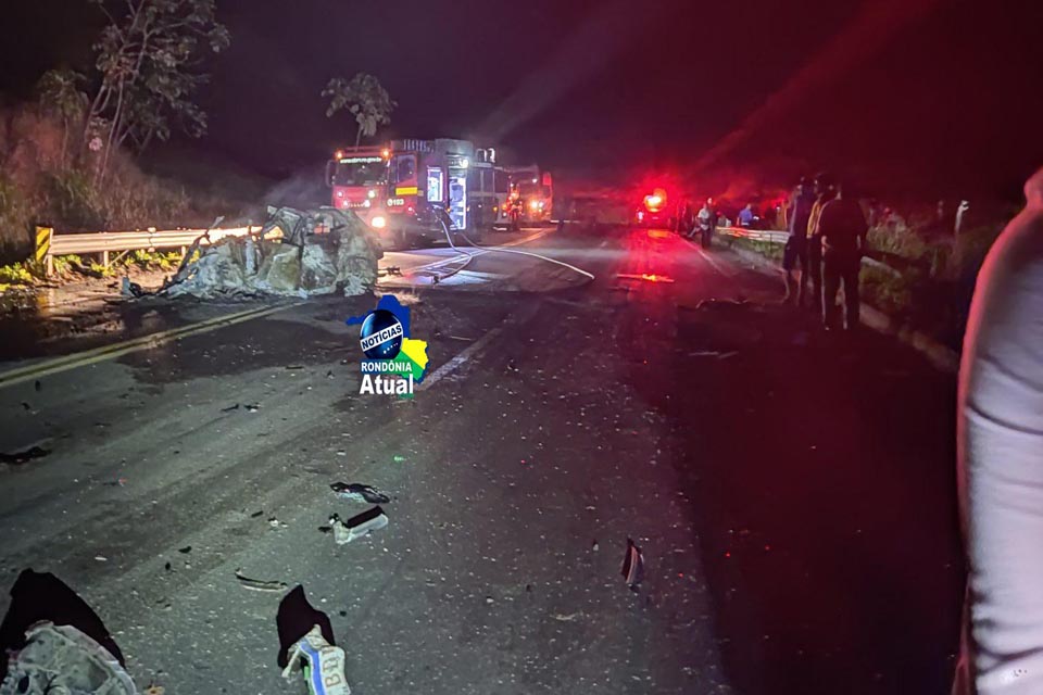 Acidente entre Ji-Paraná e Ouro Preto mata dois motoristas e deixa feridos