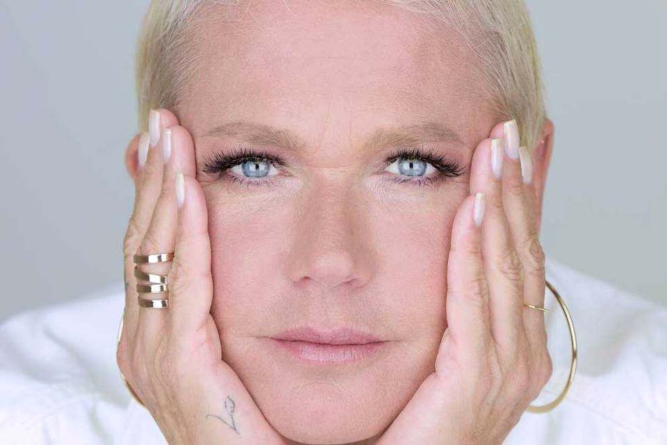 Junno e ex-paquitas parabenizam Xuxa pelos 57 anos