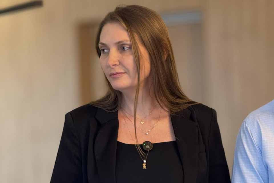 Deputada Lebrinha solicita à SEDUC reforma nas salas da Escola Jorge Teixeira, em Ariquemes