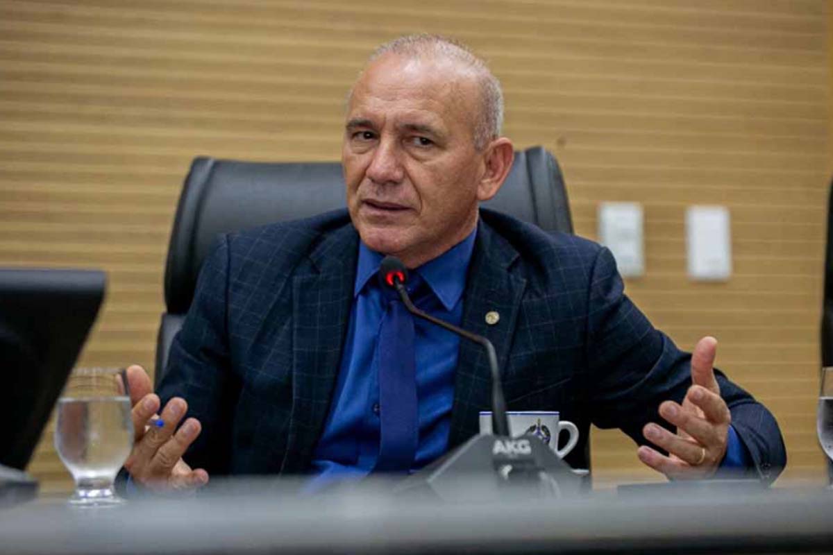 Com apoio de Ezequiel Neiva, alunos do distrito de Nova Dimensão recebem curso preparatório para o Enem