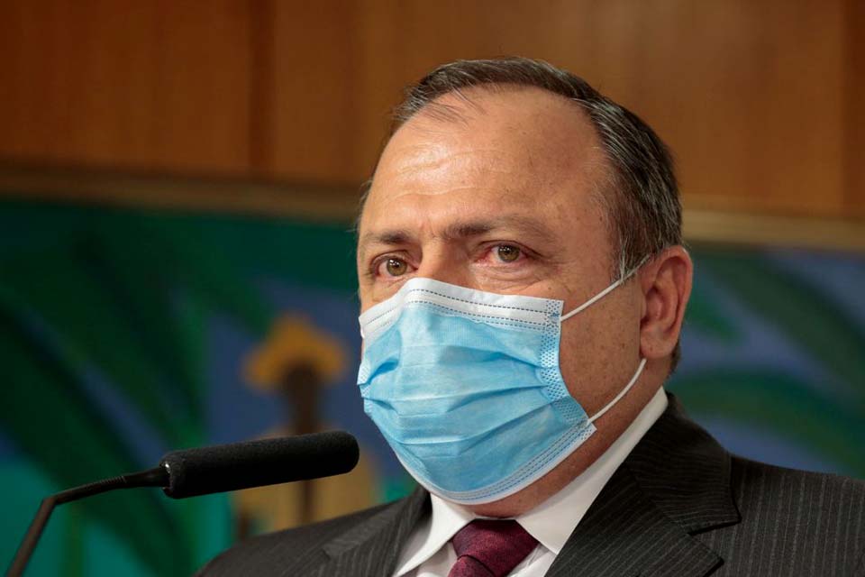 Pazuello diz que vacina de Oxford é a melhor opção até agora