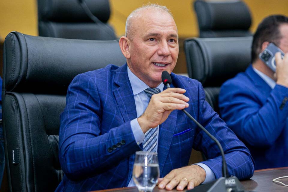 Assentamento Tiago Campin, em Nova Mamoré, terá ambulância após compromisso firmado pelo deputado Ezequiel Neiva