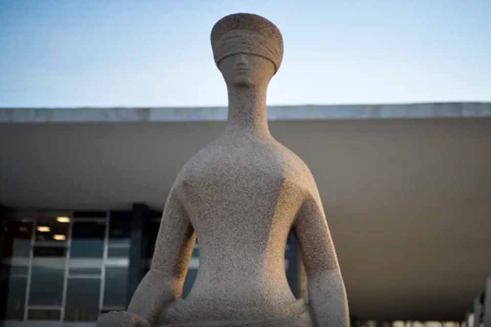 Moraes quer extradição de ex-assessor do TSE acusado de vazamentos