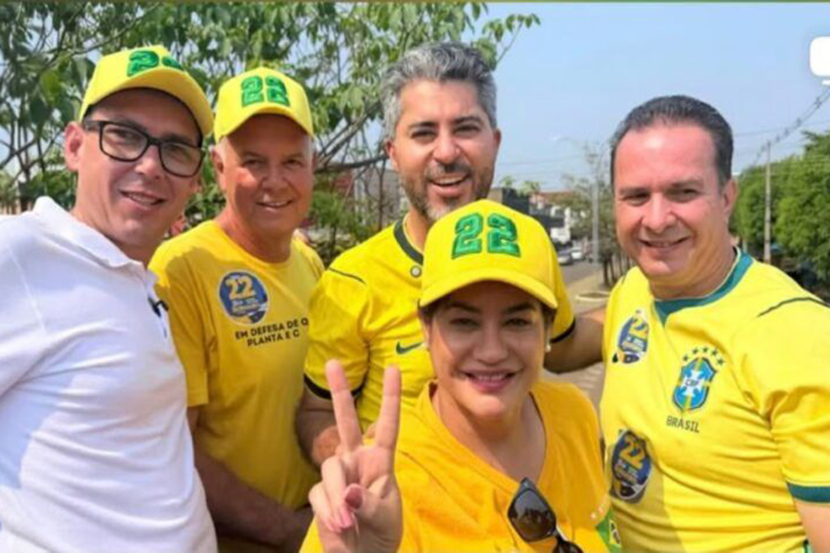  Carreata em Jaru reúne apoiadores em ato de apoio à candidatura de Flávio Bolsonaro
