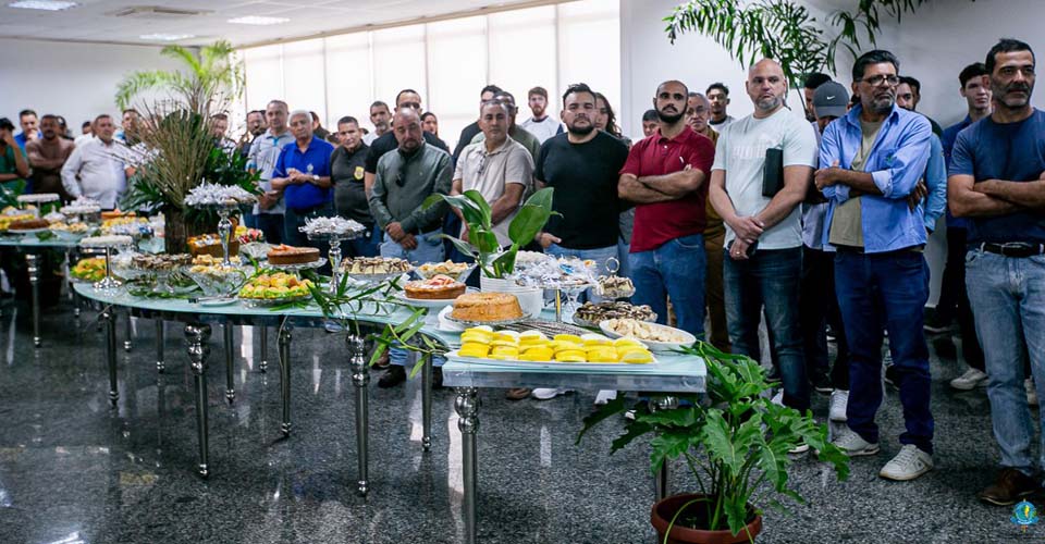 Alero homenageia pais servidores com café da manhã especial