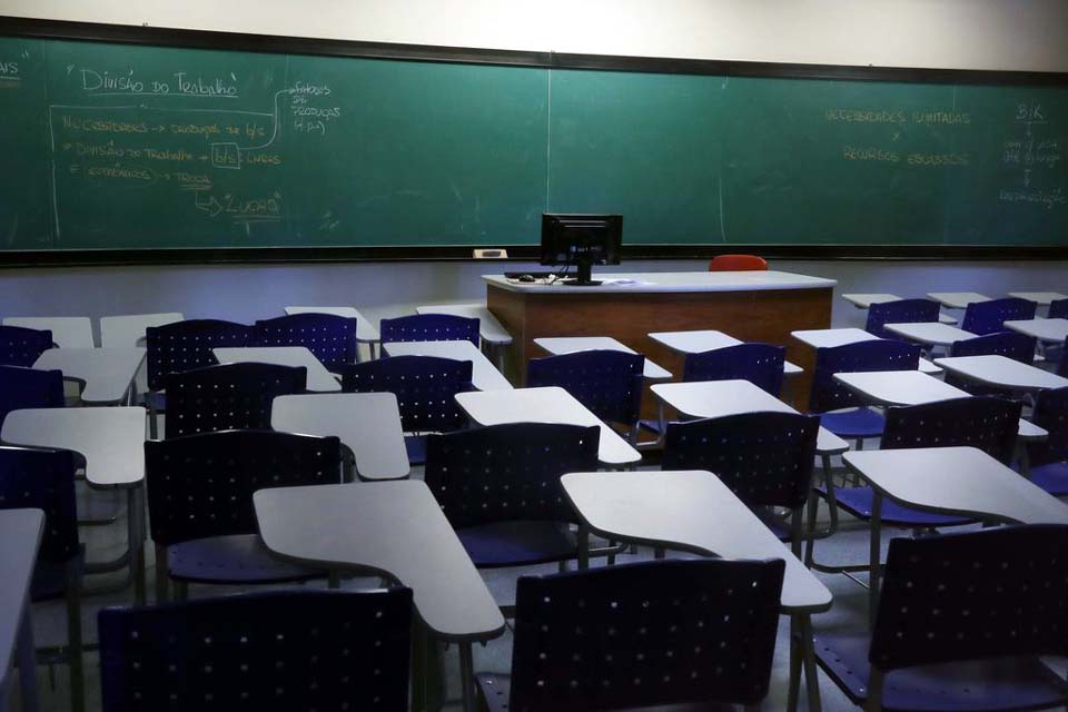 Governo prepara retorno gradual das aulas em São Paulo