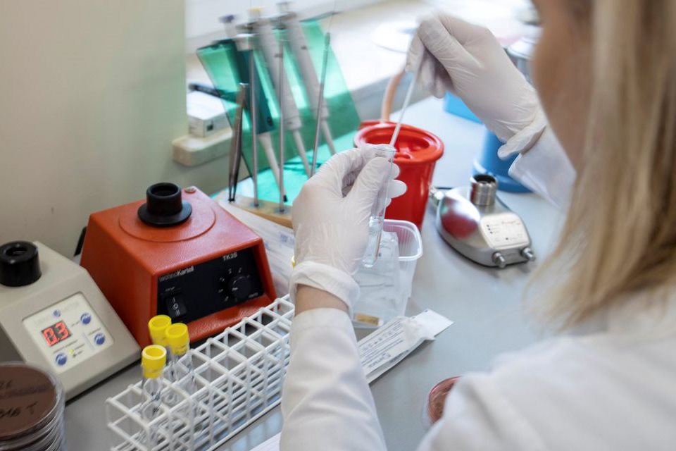 China aprova início de testes de vacinas experimentais contra Covid-19