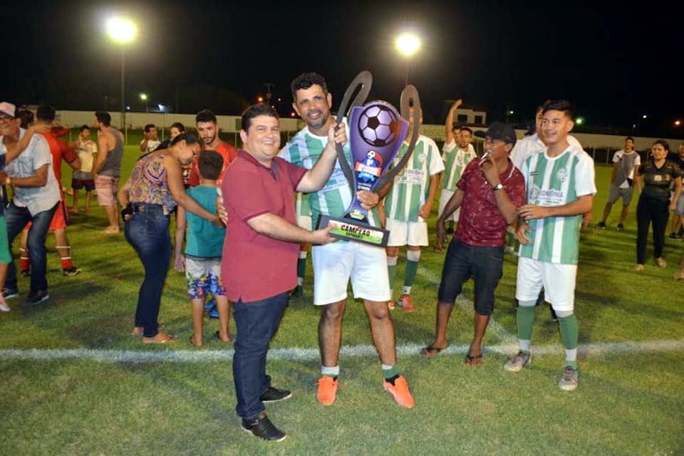 Prefeitura de Rolim de Moura encerra Campeonatos de futebol de campo em grande estilo