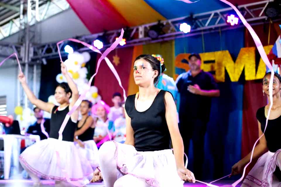 Festa de dia das crianças realizada pela Prefeitura reuniu mais de 10 mil pessoas