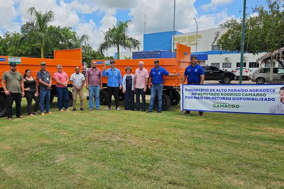 Agricultura de Alto Paraíso é fortalecida com entrega de implementos agrícolas por meio de emenda do deputado Delegado Camargo