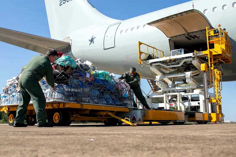 Base aérea de Canoas está com capacidade limitada, alerta general