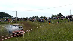 Jipe de Rally quase esmaga público durante corrida