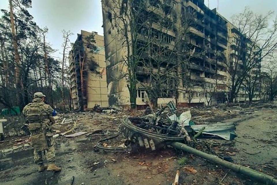 Kiev estima precisar de 450.000 milhões de euros para recuperar da guerra