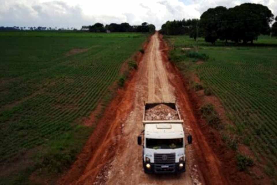 RO-135, na Zona da Mata recebe manutenção do governo em 22 km de extensão