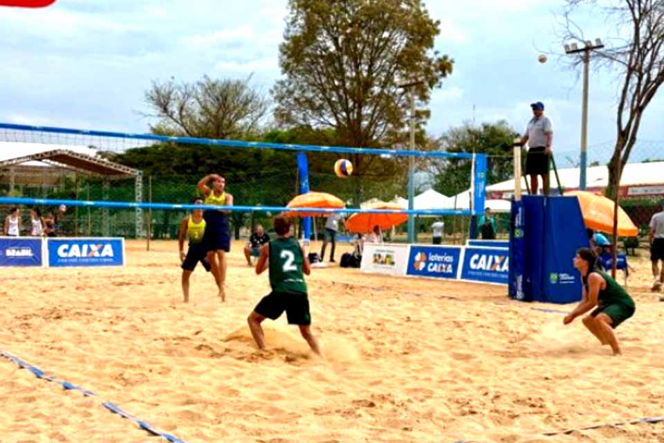 Estudantes de Ji-Paraná conquistam medalha de prata no vôlei de praia nos Jogos da Juventude 2025