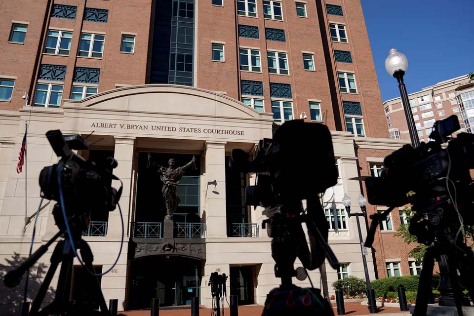 Membro do Estado Islâmico é condenado nos EUA por decapitações