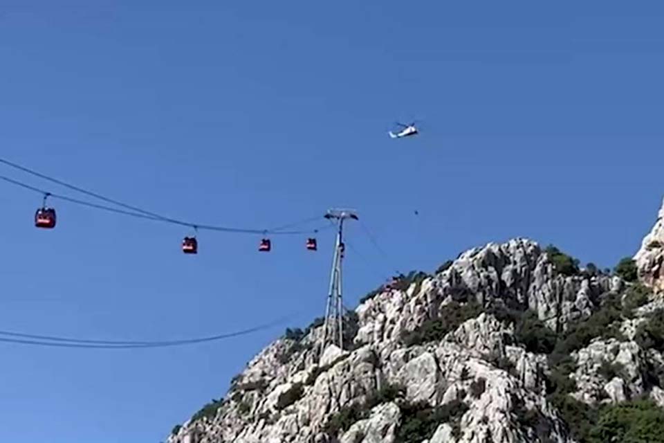 Acidente em teleférico na Turquia mobiliza resgate de 174 pessoas