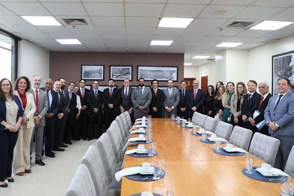 Direção do TJRO recebe futuros juízes(as) substitutos que serão empossados na magistratura nesta segunda, 22