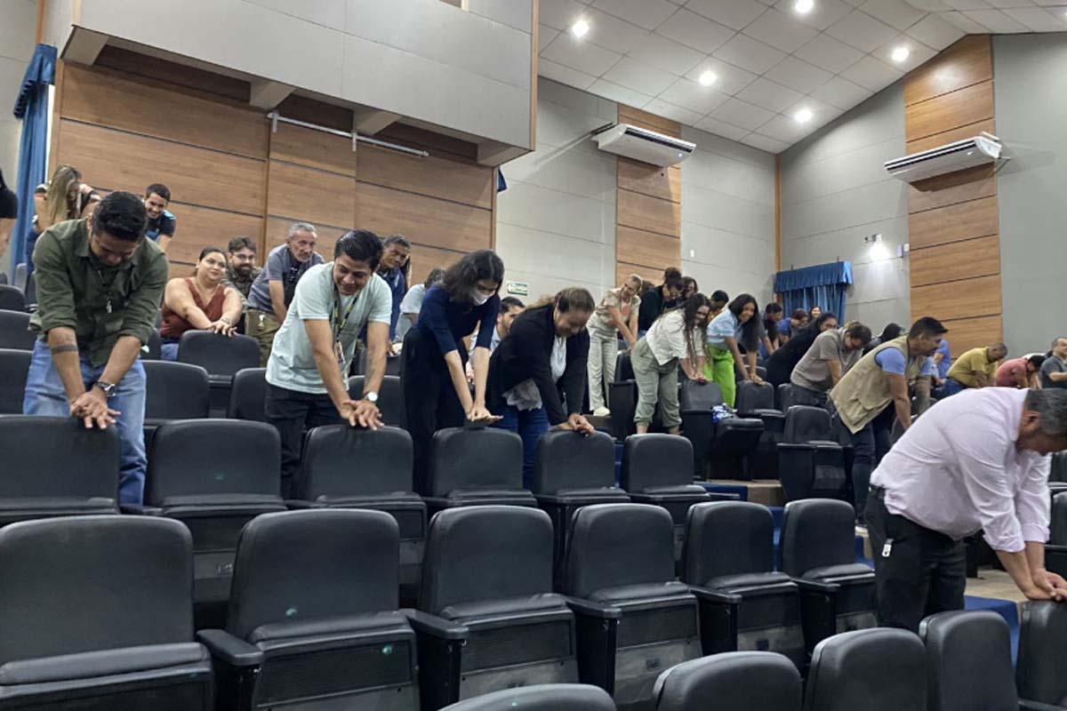 Servidores recebem treinamento em segurança e primeiros socorros  Agência de Notícias