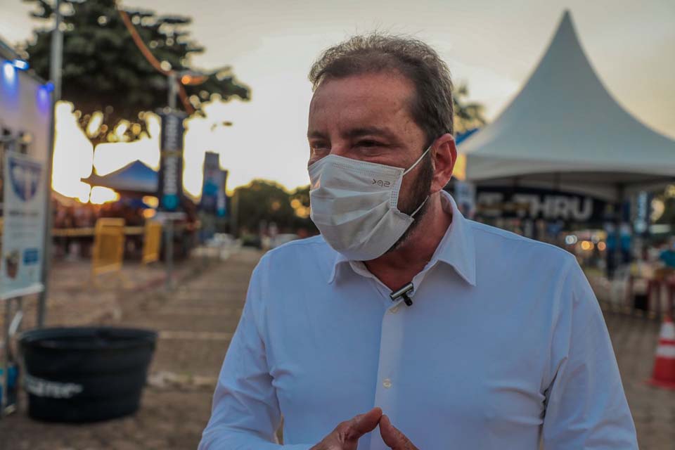 Porto Velho completa um ano de vacinação contra a covid-19; Hildon Chaves acompanhou estratégias e aplicações de perto