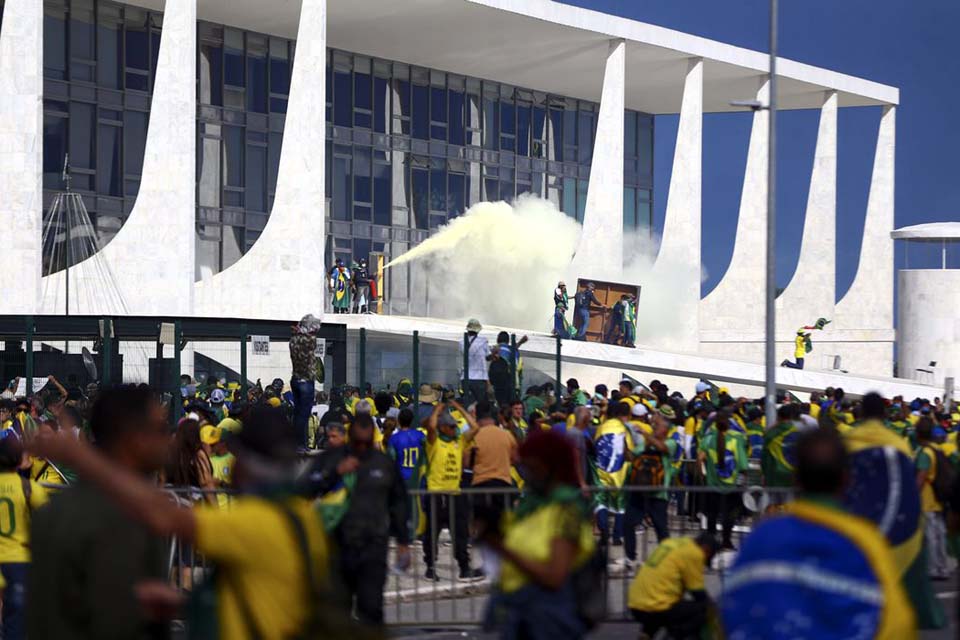 AGU pede condenação definitiva de 42 presos por atos golpistas