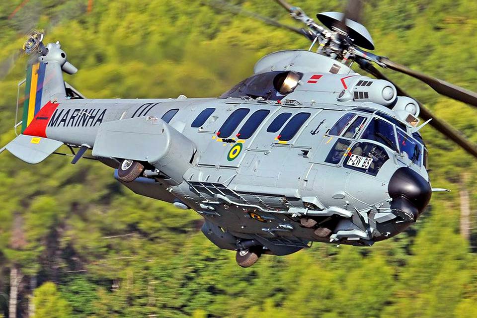 Helicóptero da Marinha cai durante treinamento em Formosa