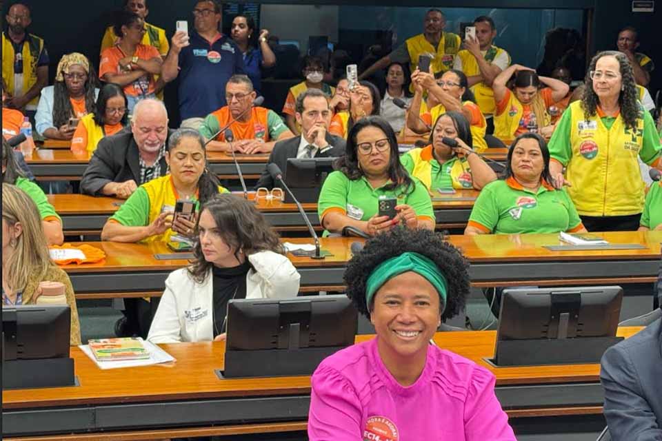 Sílvia Cristina manifesta apoio à PEC 14, que valoriza agentes comunitários de saúde e de combate às endemias