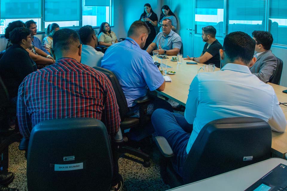 Prefeitura e Governo do Estado discutem medidas para intensificar a segurança em condomínios populares da capital