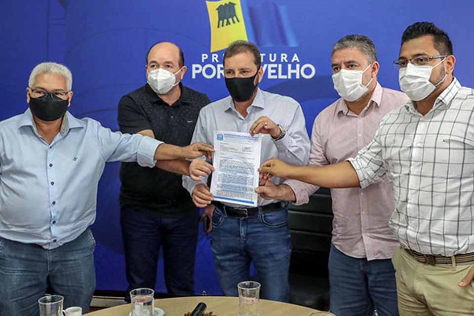 Hildon Chaves recebe vereadores, Sinjor e imprensa da capital para falar sobre vacinação dos profissionais de comunicação