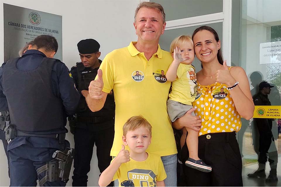 Luizinho Goebel vota na Câmara Municipal de Vilhena e está confiante na reeleição