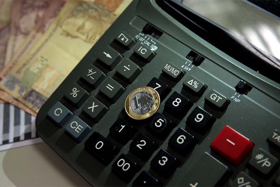 Inflação oficial cai para 0,47% em maio, diz Instituto Brasileiro de Geografia e Estatística