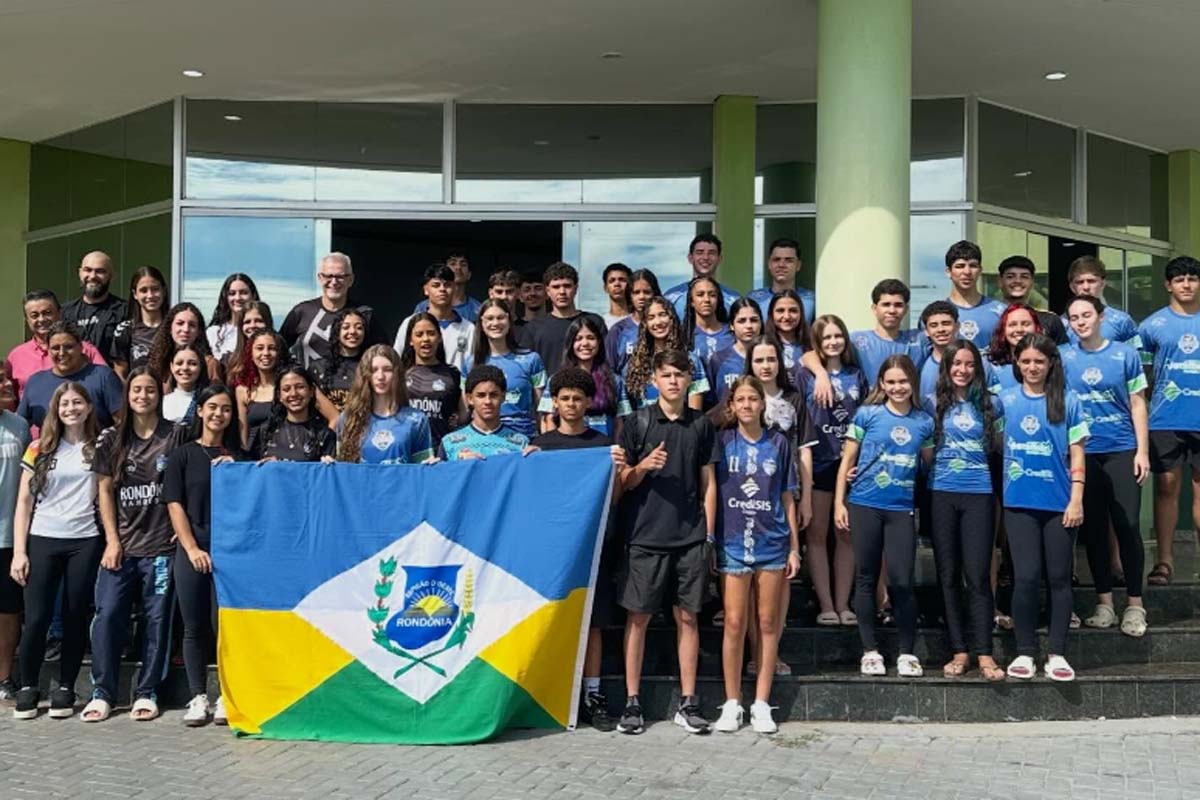 Delegação de Espigão do Oeste segue para a 19ª Copa André Magi